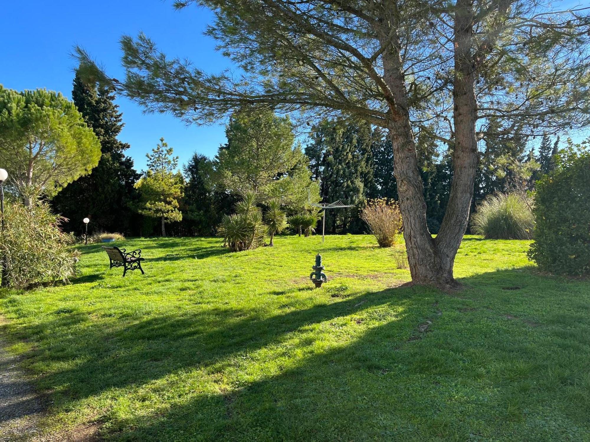 Villa Domaine Saladry à Villepinte  Extérieur photo
