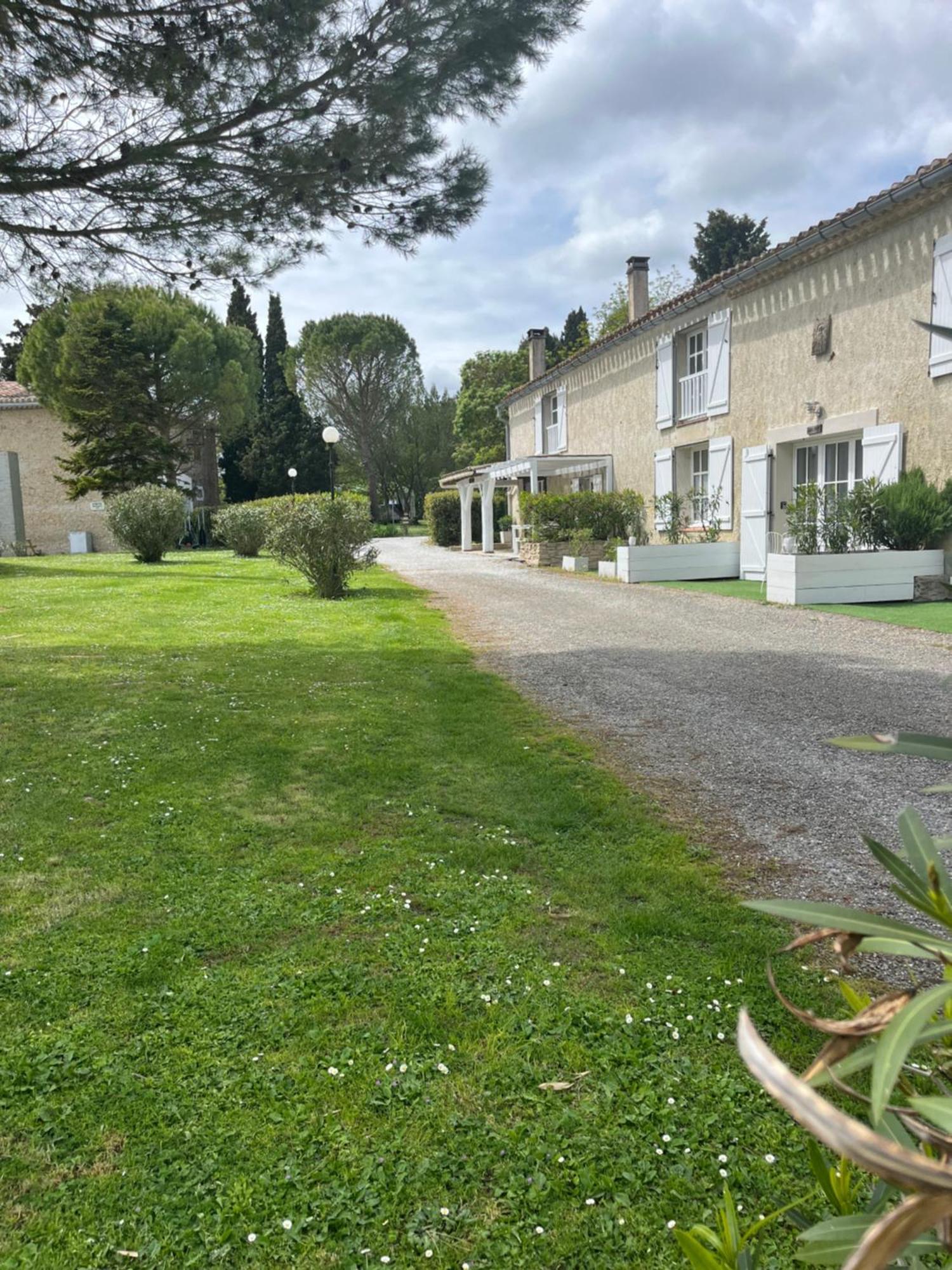 Villa Domaine Saladry à Villepinte  Extérieur photo